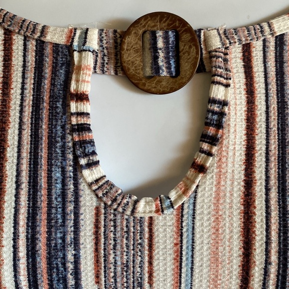 Cure Juliet Sleeve Striped Top - Picture 10 of 10